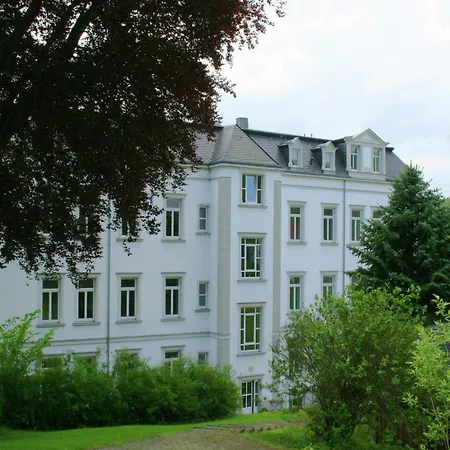 In Borstendorf Nahe Erzgebirge, Cleaning Included فيلة